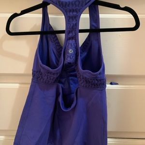 Lululemon top